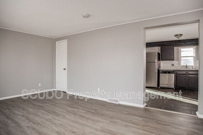 Building Photo - 7906 N Pennsylvania Ave