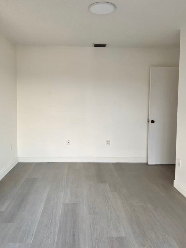 Building Photo - 8851 NW 119th St