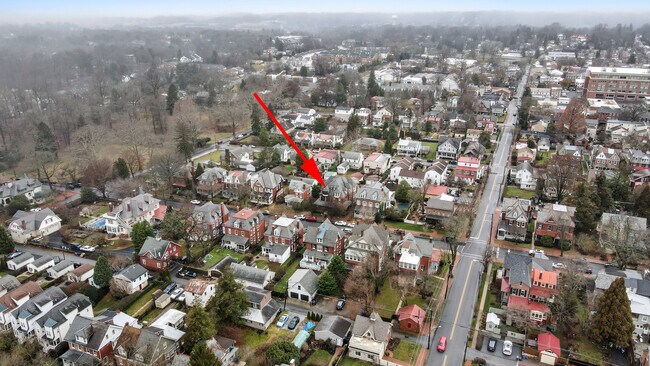 Building Photo - 415 W Union St