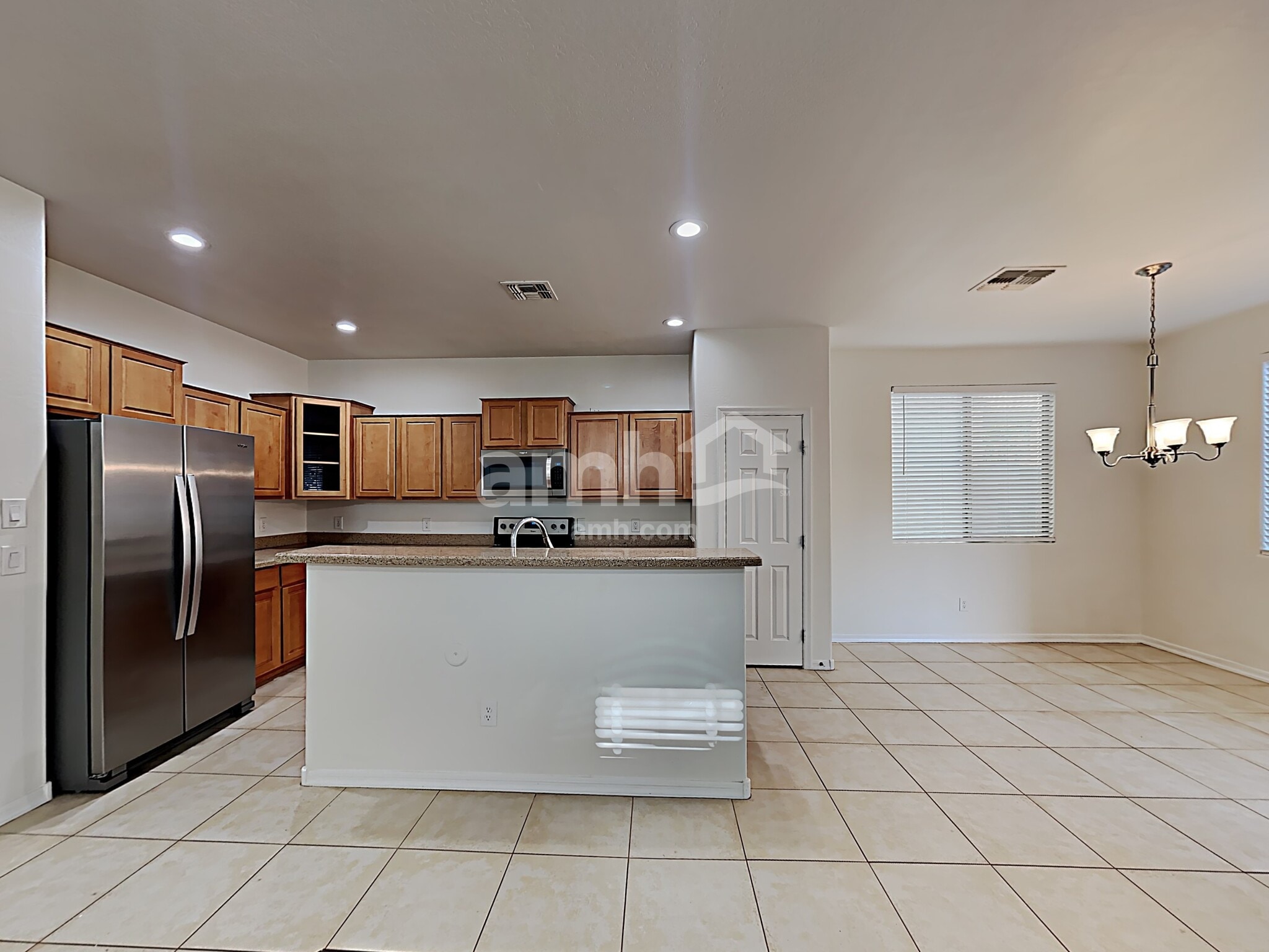 Building Photo - 15424 W Poinsettia Dr