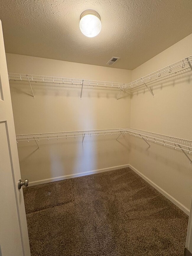 Building Photo - Home for rent in Quincy