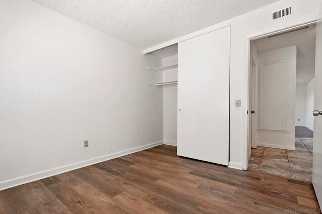 Building Photo - 10625 Amantha Ave
