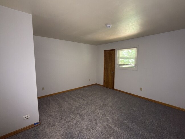 Building Photo - 25 Alexander Dr