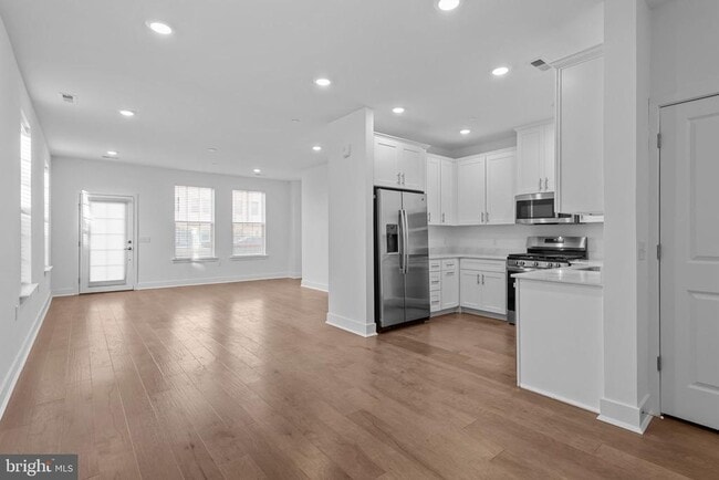 Building Photo - 123 Stoutsburg Blvd