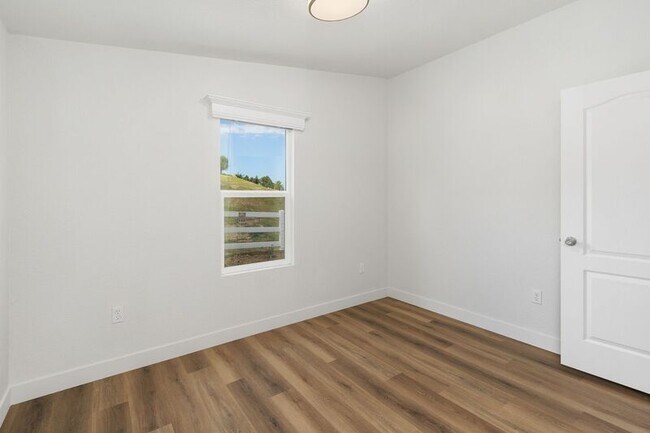 Building Photo - 40589 Los Amantes Rd