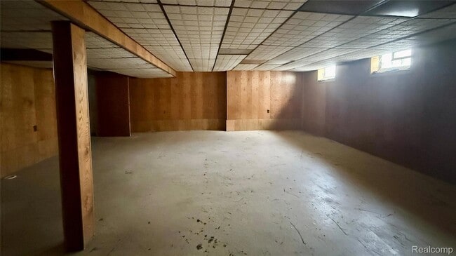 Building Photo - 24290 Eastwood St