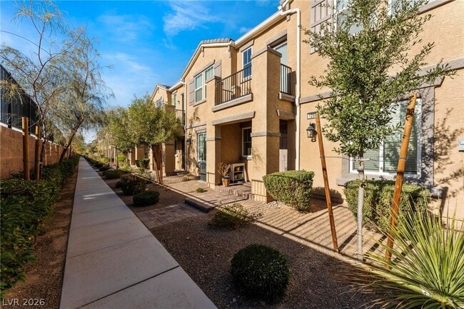 Building Photo - 1299 Raritan Pl