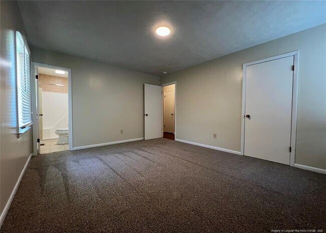 Building Photo - 1319 Levy Dr