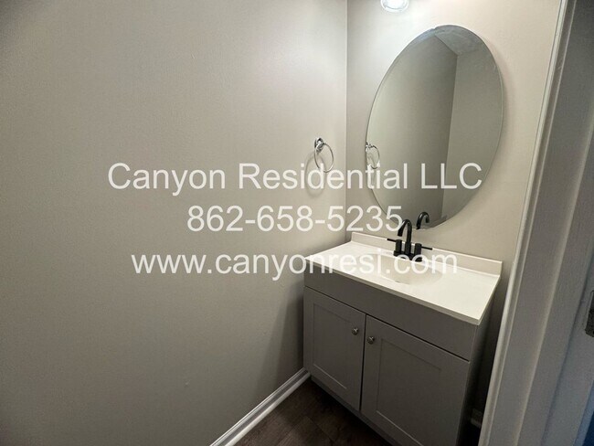 Building Photo - Spacious 3-Bedroom Home for Rent in Raeford