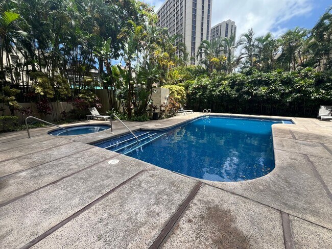 Building Photo - 60 N Beretania St