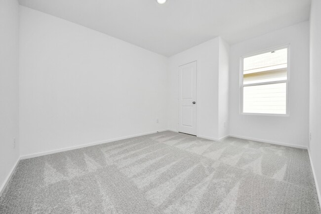 Building Photo - 29643 Knollwood Bay Rd