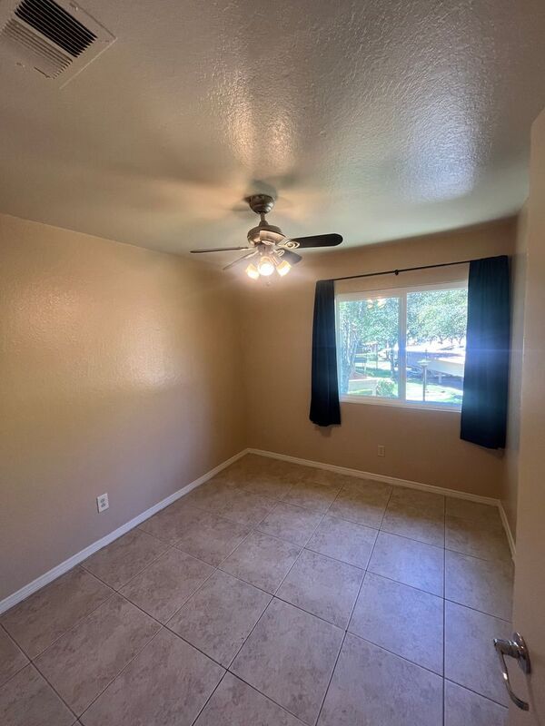 Building Photo - 11235 Avenida De Los Lobos