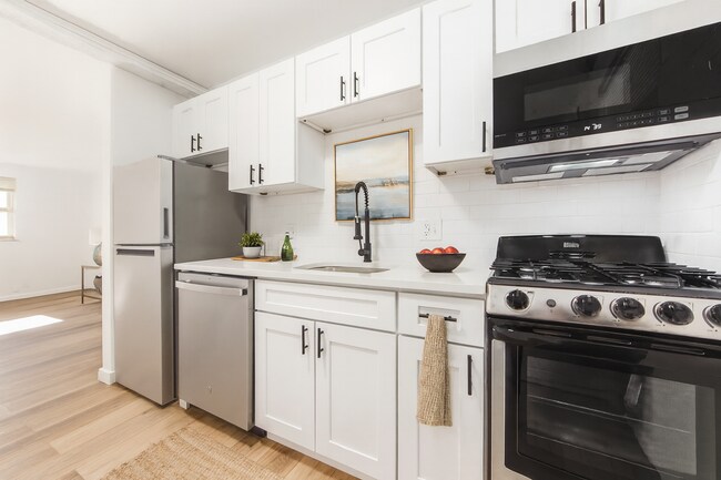 Building Photo - Modern 2-bed Apartment in Columbus