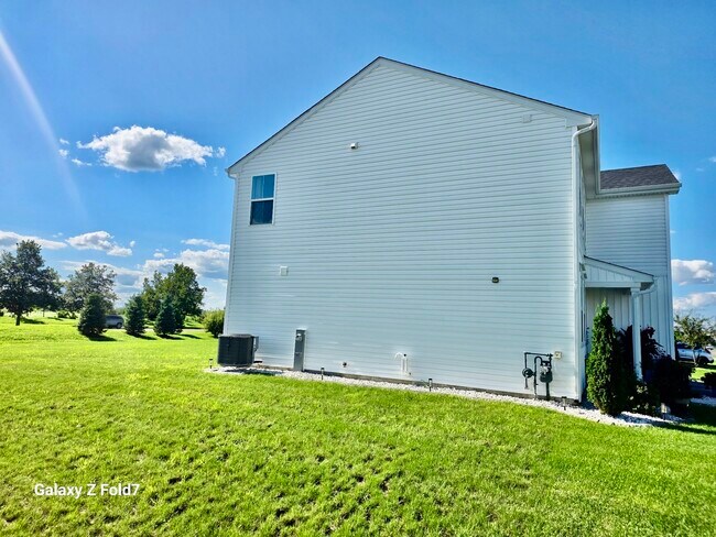 Building Photo - 4429 Tampa Dr