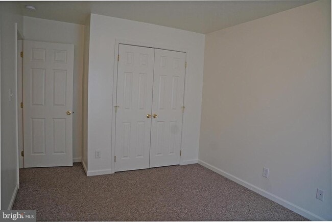 Building Photo - 122 Sinker Dr