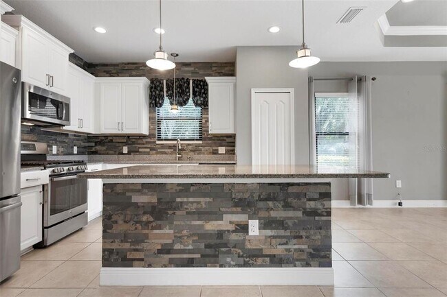 Building Photo - 341 Acerno Dr