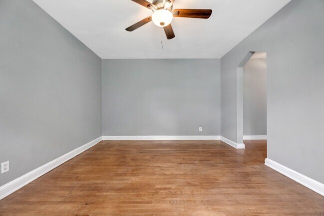 Building Photo - 1800 Shepherd St NE