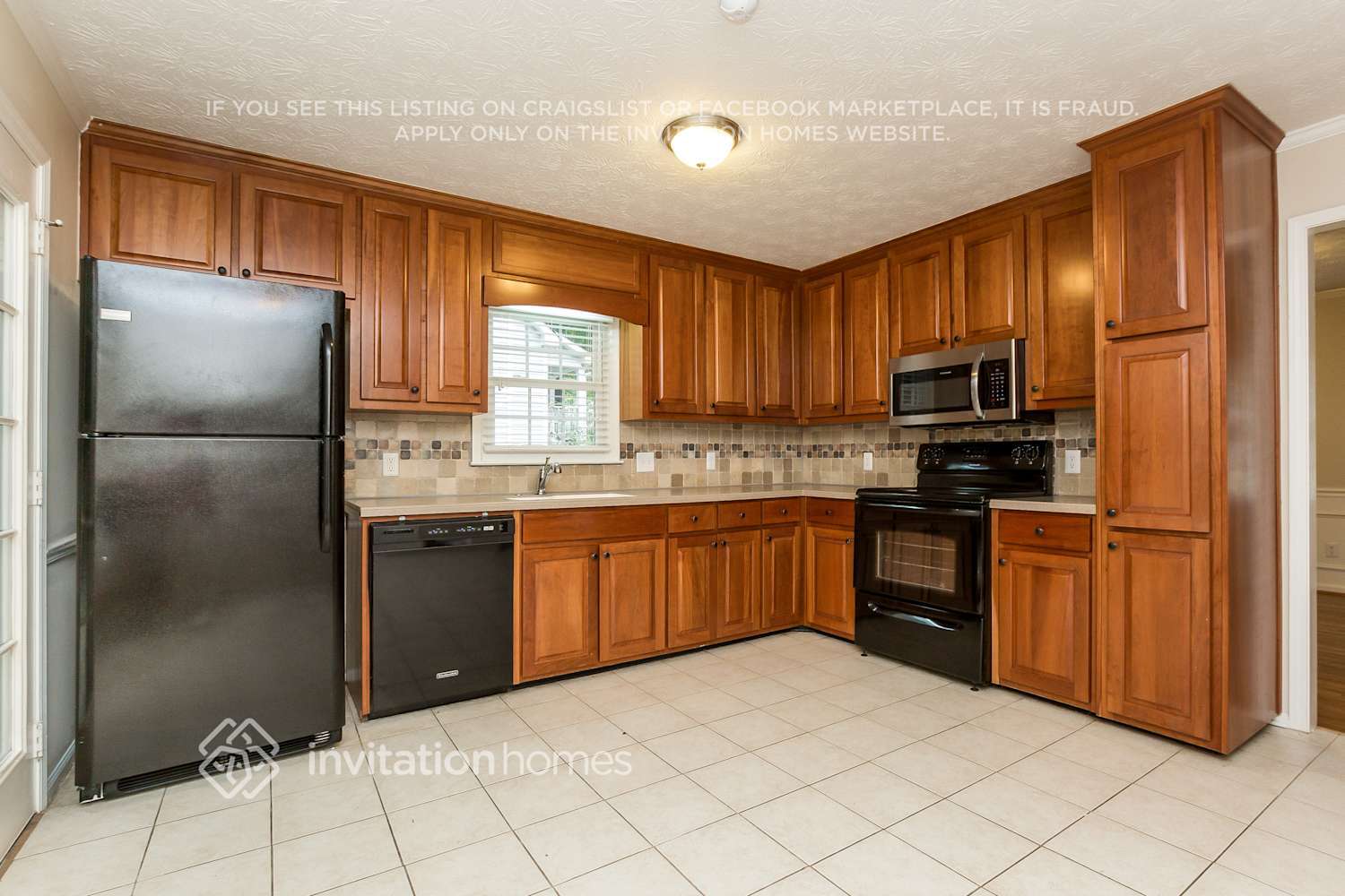 Building Photo - 3760 Fir Ct