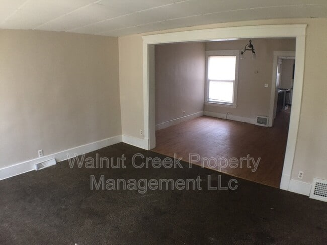 Building Photo - 2105 E 31st St