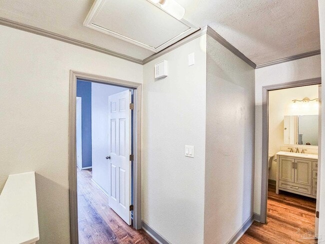 Building Photo - 4607 Lennox Pl
