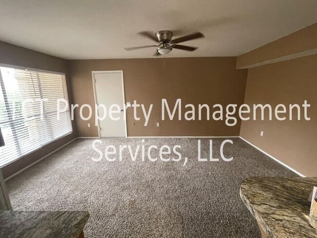 Building Photo - Spacious 3 Bedroom on Cul-de-Sac!