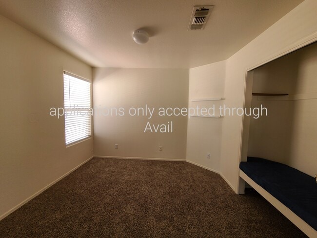 Building Photo - 8680 S Desert Dove Dr