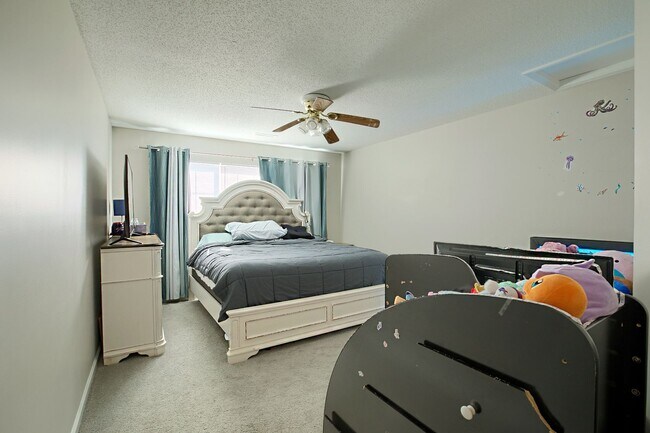 Building Photo - Call Sabrina Thomas at 757-767-0767 for more information