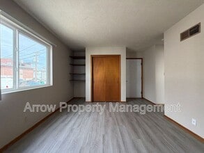 Building Photo - 1410 F St