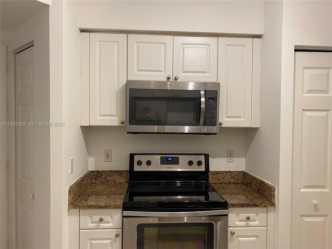 Building Photo - 17150 N Bay Rd