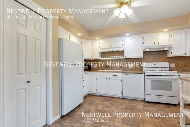 Building Photo - $250.00 OFF 1ST MONTH´S RENT - Charming 3-...