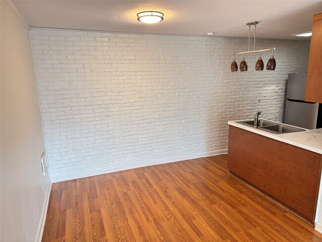 Building Photo - 2611 Marilee Ln
