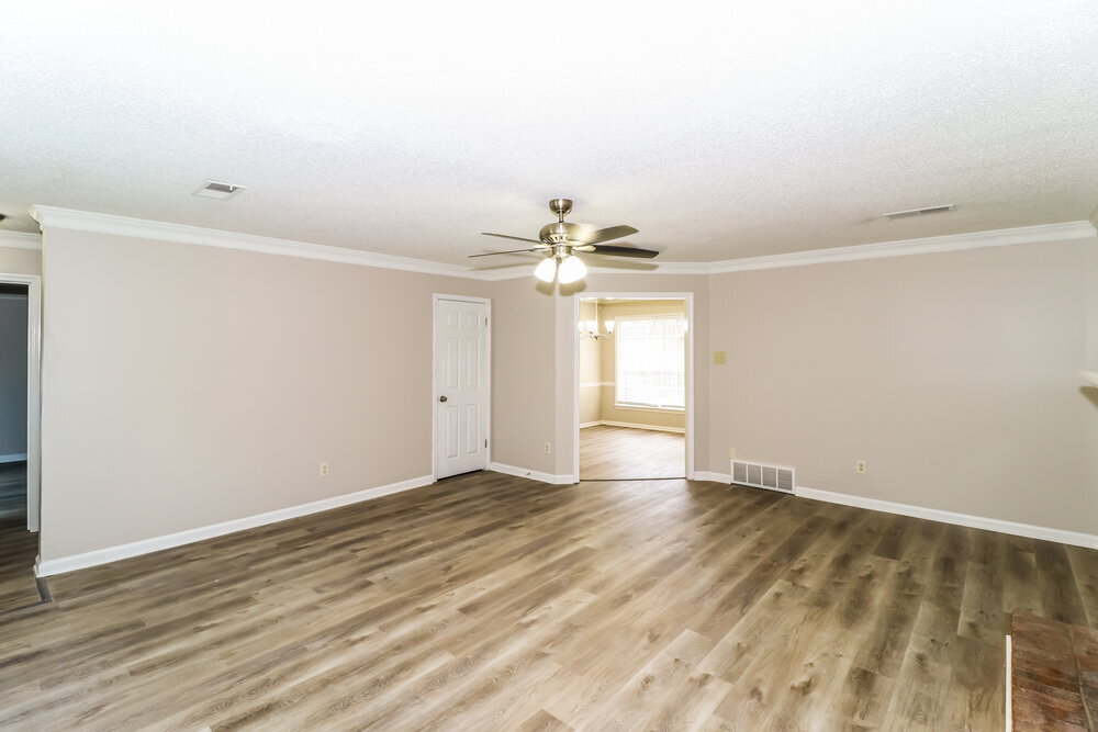 Building Photo - 329 Locust Grove Dr