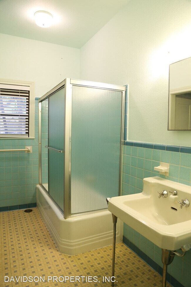Building Photo - 3 br, 2 bath House - 628 Terrell Rd.