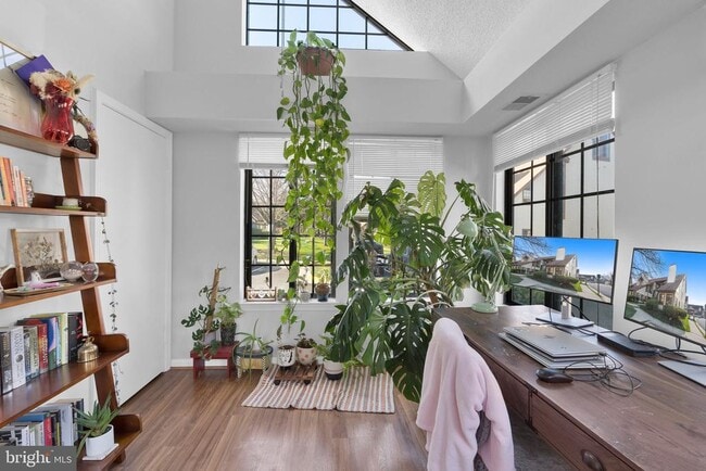 Building Photo - 6011 Curtier Dr