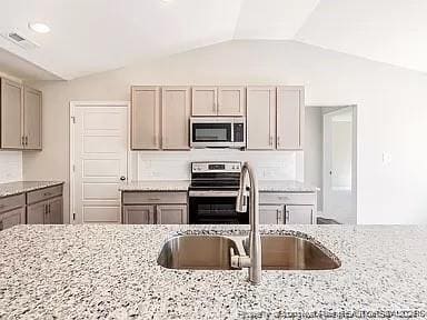 Building Photo - 21 Cardinal Dr