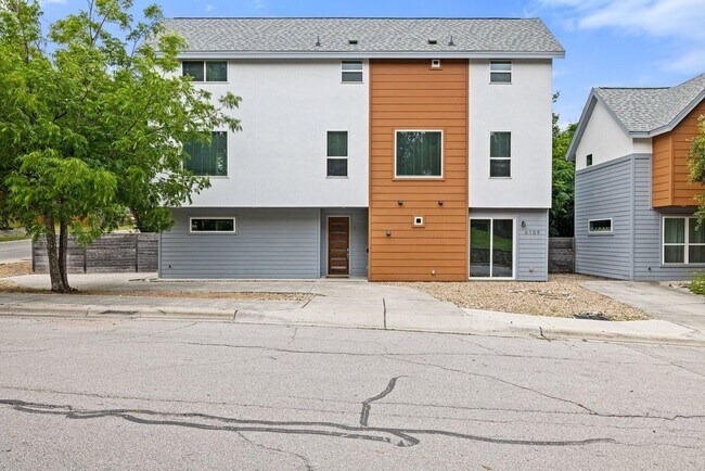 Building Photo - 6109 Cherrylawn Cir