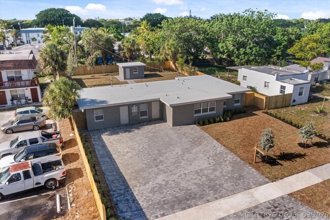 Building Photo - 829 Bayberry Dr