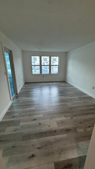 Building Photo - 2307 N Congress Ave