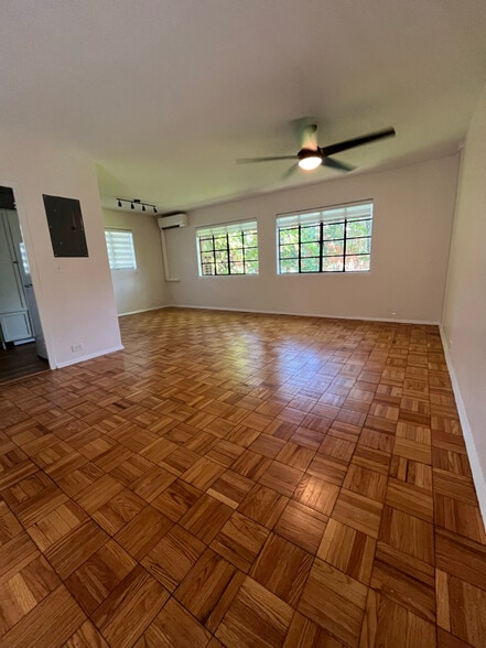 Building Photo - 3115 Martha Custis Dr