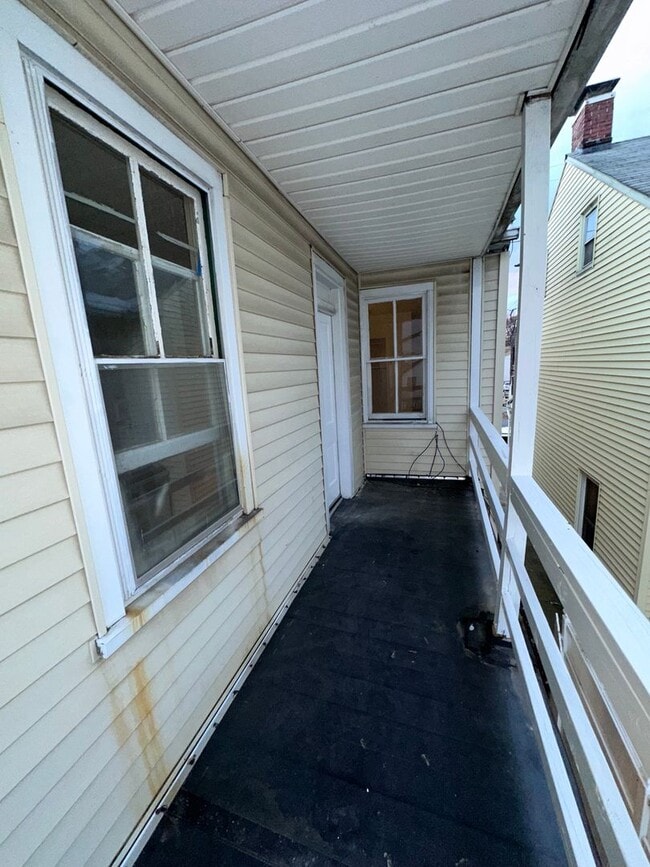 Building Photo - 3 Bedroom Home in Lebanon City