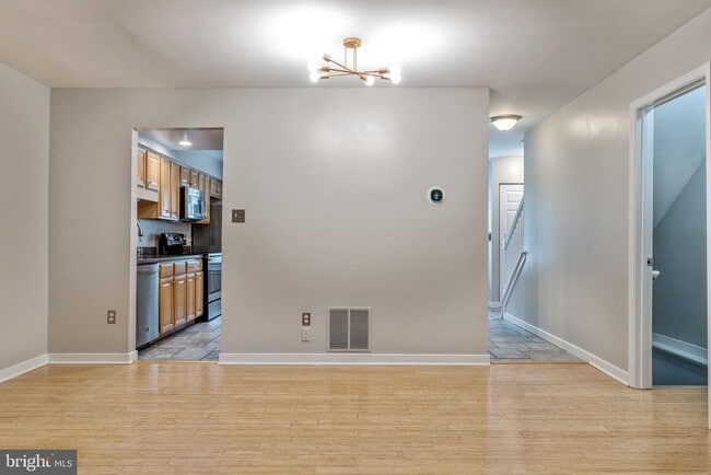 Building Photo - 6414 Old Scotts Ct