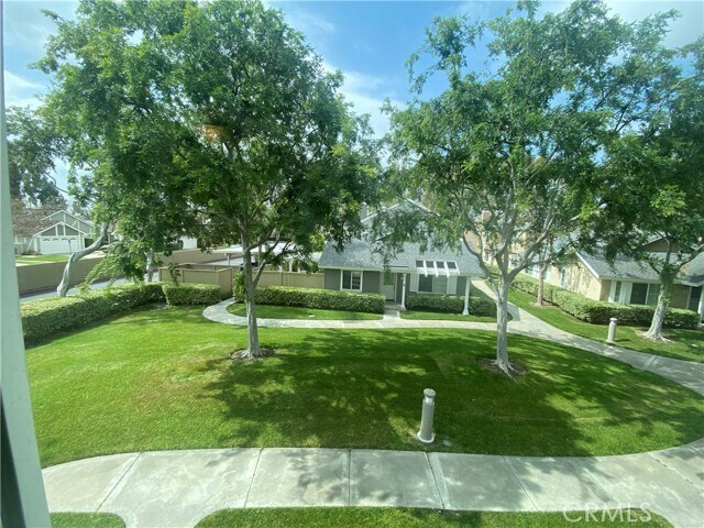 Building Photo - 73 Thicket