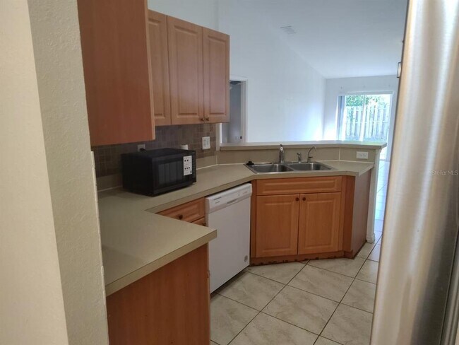 Building Photo - 141 Inconnu Ct