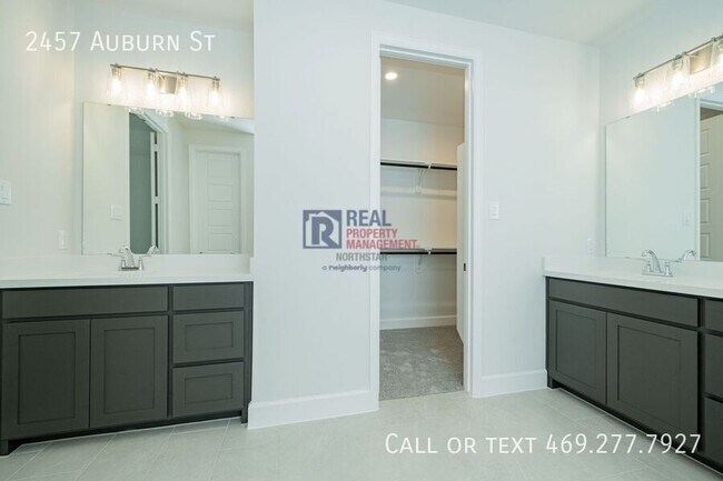 Building Photo - 2457 Auburn St