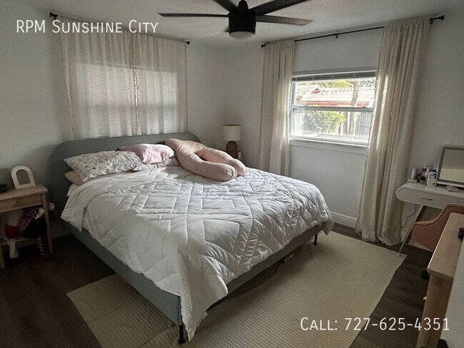 Building Photo - 4738 38th Ave N