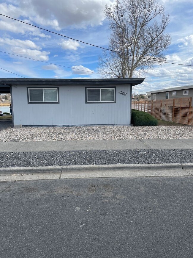 Building Photo - Duplex for Rent!!