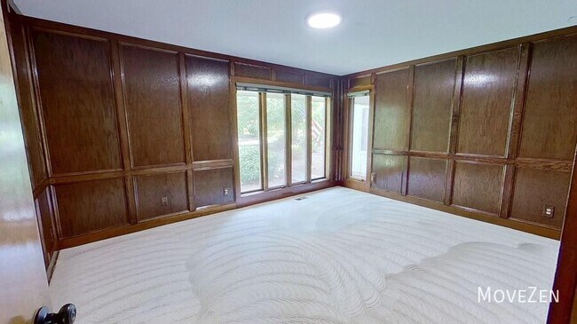 Building Photo - 6829 Greystone Dr