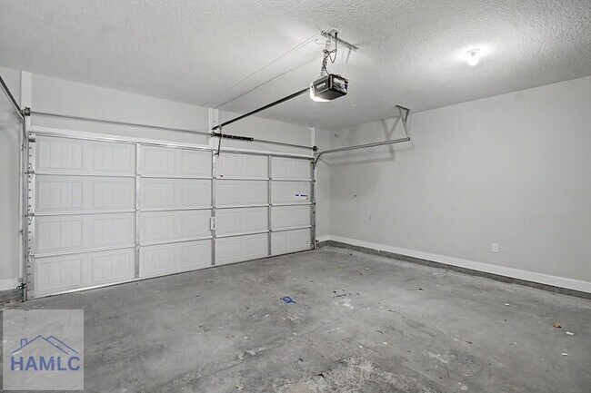 Building Photo - 547 Fairview Cir