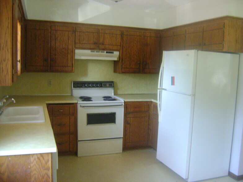 Kitchen - 2233 5th Ave, NE