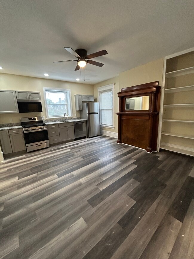 Building Photo - 339 S Aiken Ave